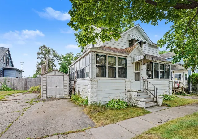 Photo 1 of Sale Pending at 711 Millard Ct, Kalamazoo, MI 49001 | MLS# 66026041381 | Listing updated on 2026-08-22