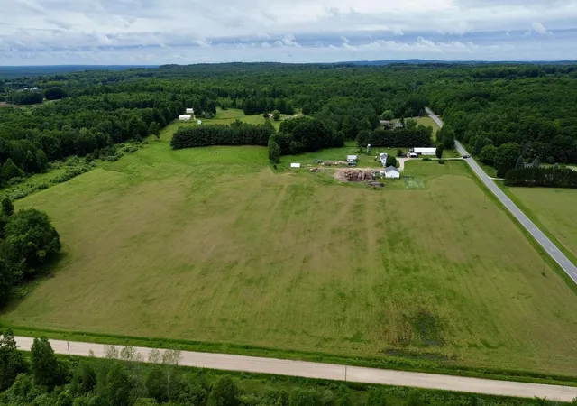 Photo 2 of Single family home for sale at 11791 Coates Hwy, Brethren, MI 49619 | MLS# 67026041374 | Listing updated on 2026-08-25