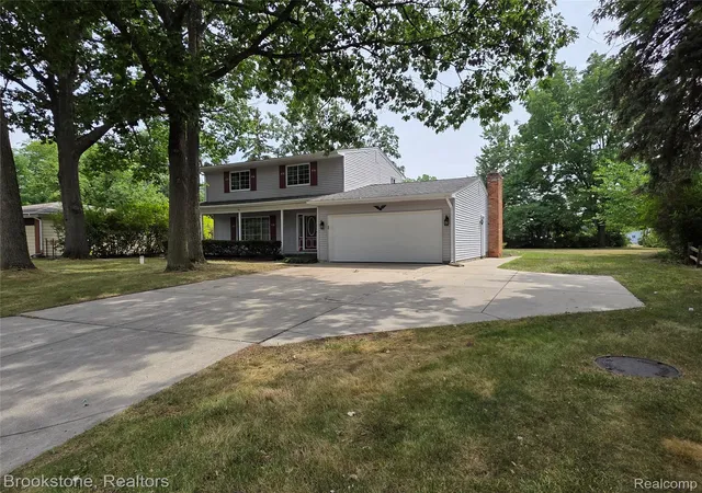 Photo 1 of Single family home for sale at 1243 Pickwick Pl, Flint, MI 48507 | MLS# 20261062446 | Listing updated on 2026-08-07