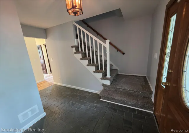 Photo 3 of Single family home for sale at 1243 Pickwick Pl, Flint, MI 48507 | MLS# 20261062446 | Listing updated on 2026-08-07