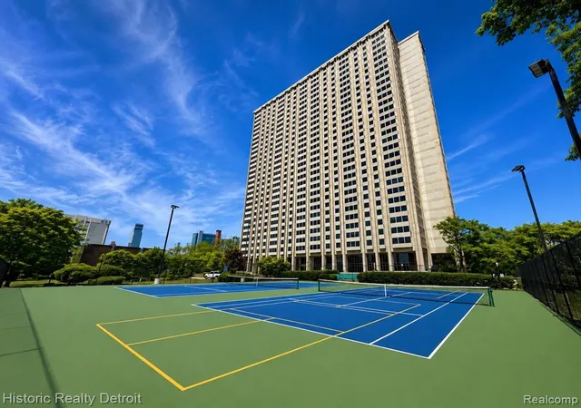 1st image of 1300 E Lafayette St #305, Detroit, MI 48207 | MLS# 81026041387