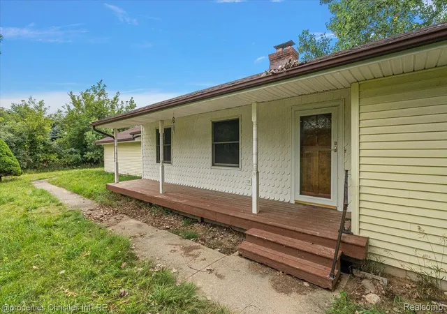 Photo 4 of Single family home for sale at 13010 Oyster Lake Rd, Holly, MI 48442 | MLS# 20261062448 | Listing updated on 2026-10-02