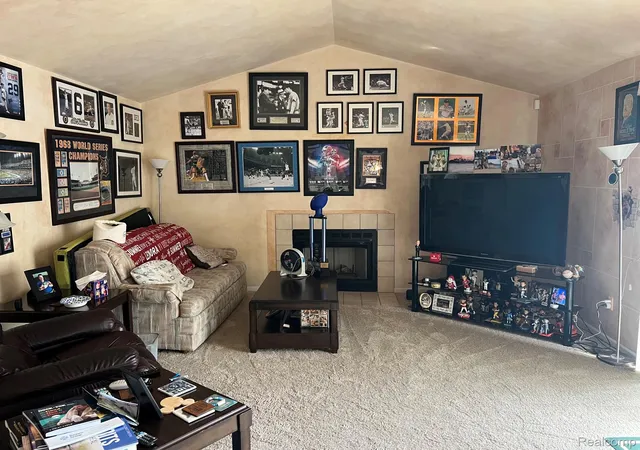 Photo 1 of Sale Pending at 14894 Santa Anita Ave, Livonia, MI 48154 | MLS# 20261062449 | Listing updated on 2026-08-27