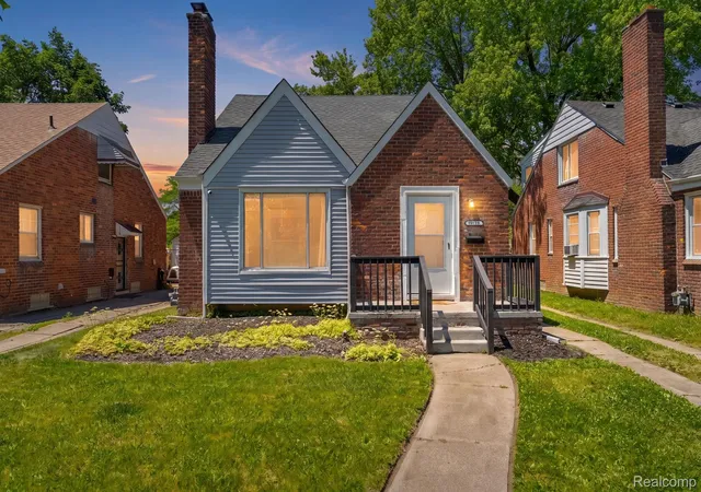 Photo 1 of Single family home for sale at 19139 Plainview Ave, Detroit, MI 48219 | MLS# 20261062450 | Listing updated on 2026-08-07