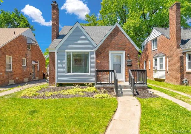 Photo 1 of Single family home for sale at 19139 Plainview Ave, Detroit, MI 48219 | MLS# 20261062450 | Listing updated on 2026-08-07