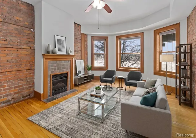Photo 3 of Condo for sale at 242 E Palmer St #4, Detroit, MI 48202 | MLS# 20261062453 | Listing updated on 2026-09-29