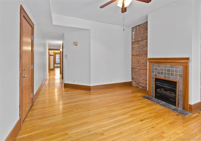 Photo 4 of Condo for sale at 242 E Palmer St #4, Detroit, MI 48202 | MLS# 20261062453 | Listing updated on 2026-09-29