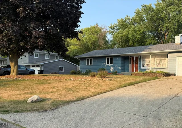 Photo 2 of Single family home for sale at 161 Edith St, Oxford, MI 48371 | MLS# 20261062459 | Listing updated on 2026-08-27