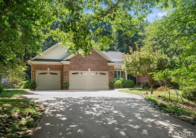 2nd image of 6908 Shore Dr, Fennville, MI 49408 | MLS# 71026041408