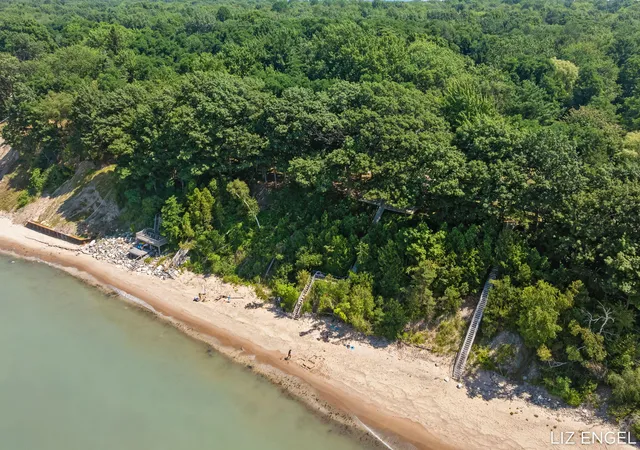 77th image of 6908 Shore Dr, Fennville, MI 49408 | MLS# 71026041408