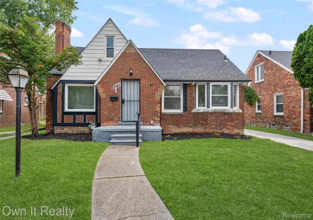 Photo 2 of Single family home for sale at 17612 Plainview Ave, Detroit, MI 48219 | MLS# 20261062464 | Listing updated on 2026-10-07
