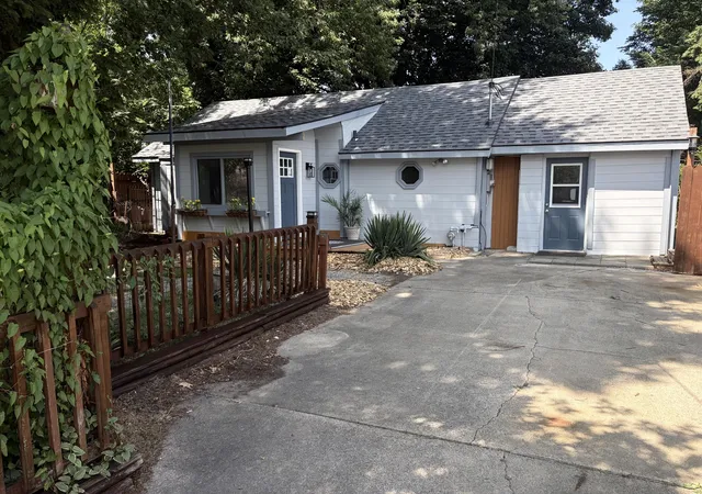 Photo 2 of Single family home for sale at 315 Kingsley Ave, Saint Joseph, MI 49085 | MLS# 69026041412 | Listing updated on 2026-09-17
