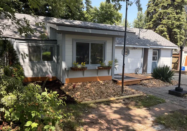 Photo 3 of Single family home for sale at 315 Kingsley Ave, Saint Joseph, MI 49085 | MLS# 69026041412 | Listing updated on 2026-09-17