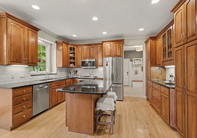 Photo 5 of Single family home for sale at 3587 Elk Ct, Zeeland, MI 49464 | MLS# 71026041413 | Listing updated on 2026-08-20
