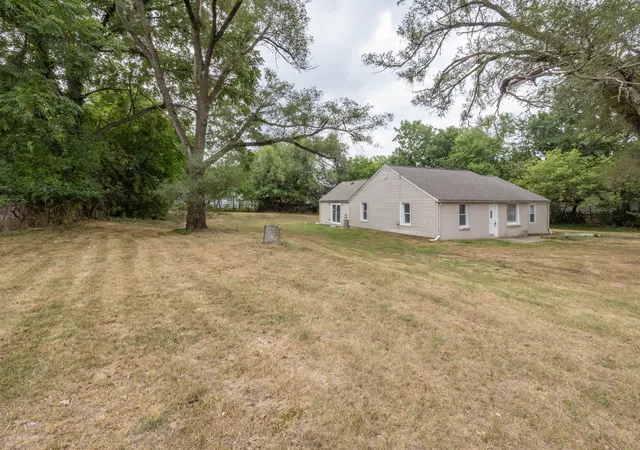 Photo 3 of Single family home for sale at 5909 Utah Ave, Portage, MI 49024 | MLS# 66026041420 | Listing updated on 2026-08-10