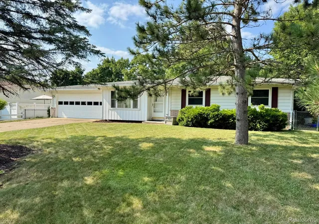 Photo 1 of Sale Pending at 4176 Pomeroy Ave, Waterford, MI 48329 | MLS# 20261062476 | Listing updated on 2026-08-19