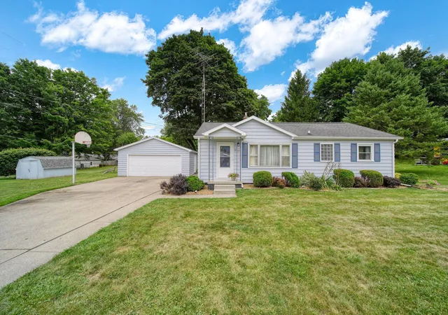 Photo 1 of Single family home for sale at 3109 Queen St, Spring Arbor, MI 49283 | MLS# 55026041426 | Listing updated on 2026-09-11