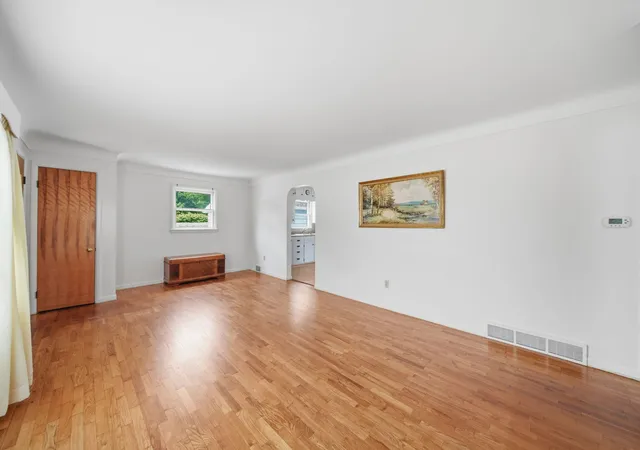 Photo 4 of Single family home for sale at 3109 Queen St, Spring Arbor, MI 49283 | MLS# 55026041426 | Listing updated on 2026-09-11