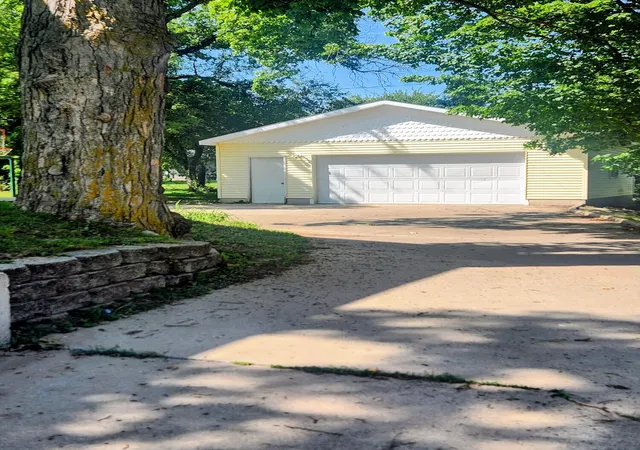 4th image of 538 W Upton Ave, Reed City, MI 49677 | MLS# 72026041428