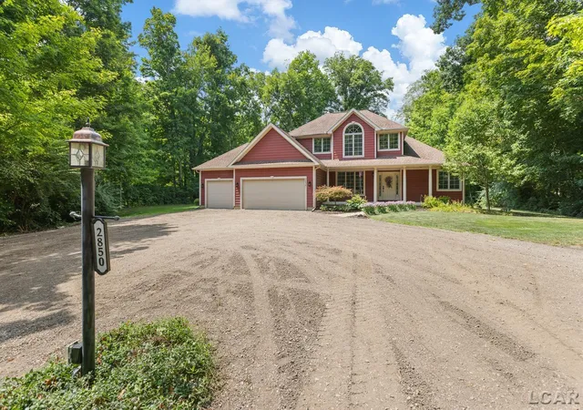 Photo 3 of Single family home for sale at 2850 Lee Marie Dr, Adrian, MI 49221 | MLS# 56050217846 | Listing updated on 2026-09-18