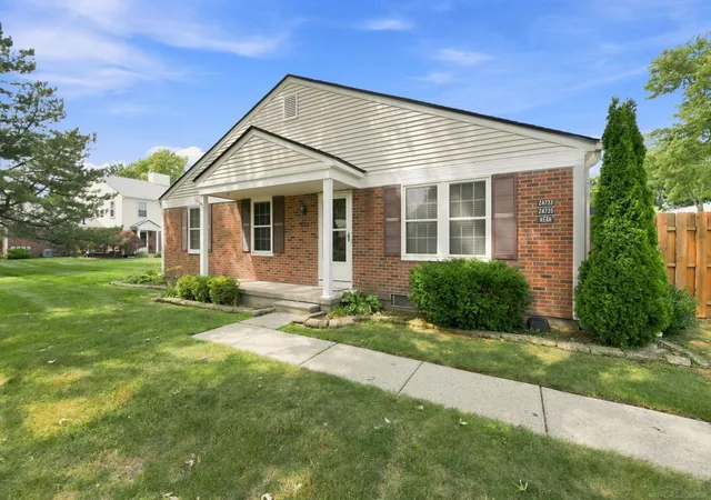 2nd image of 24729 Meadow Creek Dr, Harrison Township, MI 48045 | MLS# 58050217848