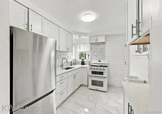 Photo 4 of Single family home for sale at 22585 N Kane St, Detroit, MI 48223 | MLS# 20261062487 | Listing updated on 2026-08-22