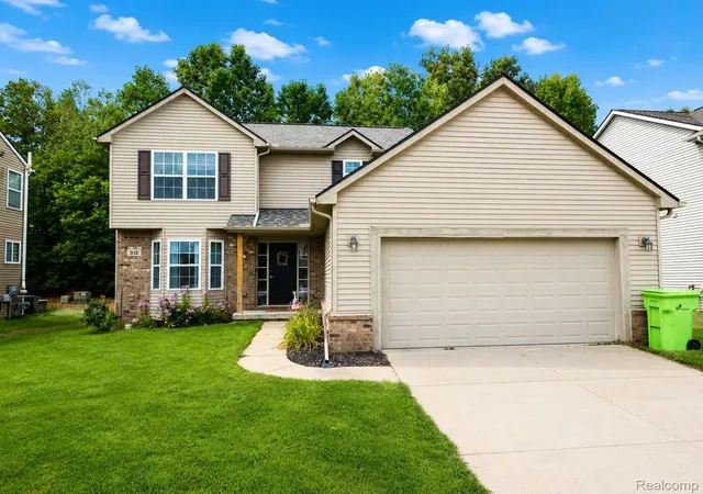 Photo 1 of Single family home for sale at 312 Dakota Ln, White Lake, MI 48386 | MLS# 20261062496 | Listing updated on 2026-09-05