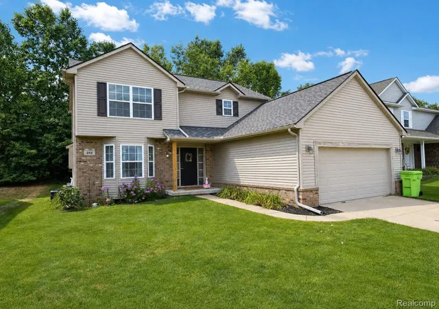 Photo 2 of Single family home for sale at 312 Dakota Ln, White Lake, MI 48386 | MLS# 20261062496 | Listing updated on 2026-09-05