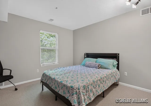 2nd image of 3065 Poplar Creek Dr Se, Grand Rapids, MI 49512