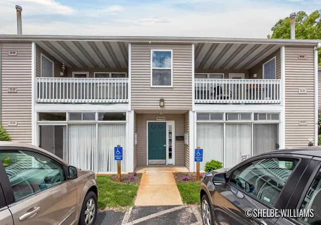 2nd image of 3065 Poplar Creek Dr Se #104, Grand Rapids, MI 49512 | MLS# 65026041437