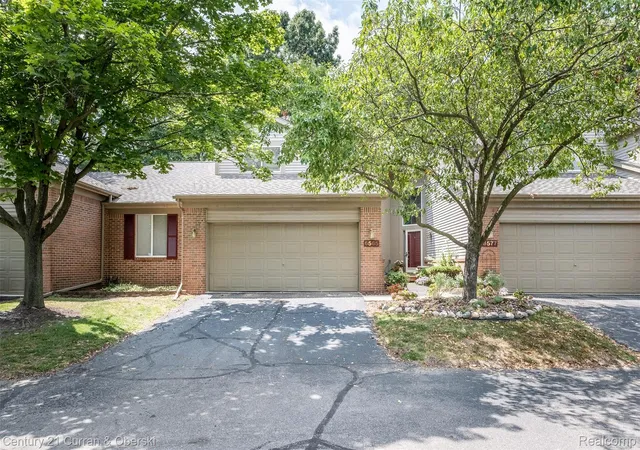 Listing Photo 4 - Condo for sale in building located at 6565 Quail Run Cir, Westland, MI 48185