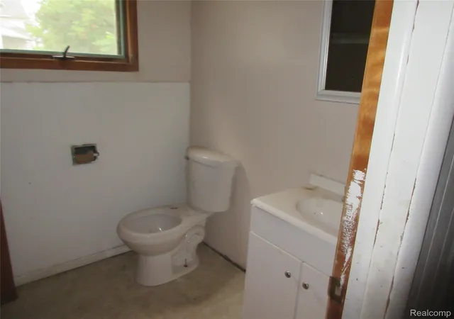 Photo 3 of Single family home for sale at 2217 Raskob St, Flint, MI 48504 | MLS# 20261062506 | Listing updated on 2026-08-12