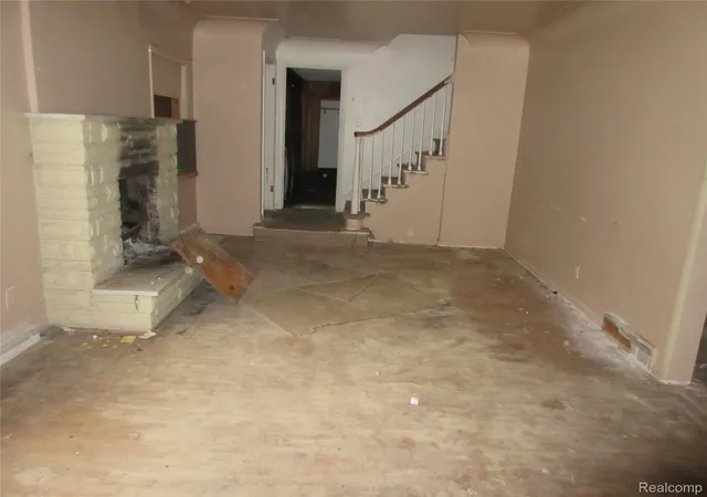 Photo 2 of Single family home for sale at 1001 Copeman Blvd, Flint, MI 48504 | MLS# 20261062507 | Listing updated on 2026-08-12