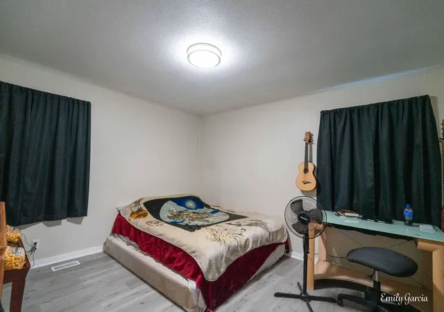 Listing Photo 2 - Condo for sale in building located at 286 Felch St, Holland, MI 49424 - Unit #