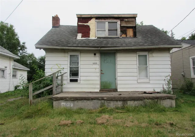 Photo 2 of Single family home for sale at 3609 Whitney Ave, Flint, MI 48532 | MLS# 20261062514 | Listing updated on 2026-08-13