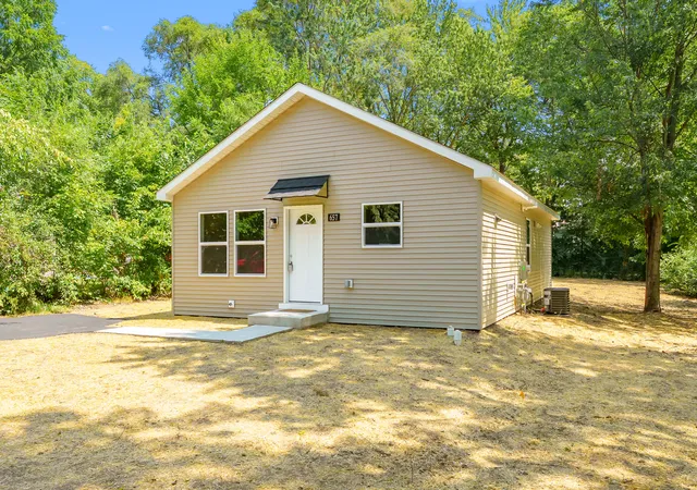 Photo 1 of Single family home for sale at 657 Azuba Ave, Kalamazoo, MI 49048 | MLS# 66026041457 | Listing updated on 2026-09-05