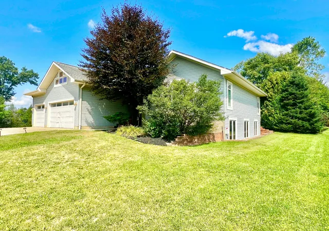Photo 3 of Single family home for sale at 132 Remington Dr, Spring Arbor, MI 49283 | MLS# 62026041463 | Listing updated on 2026-08-10