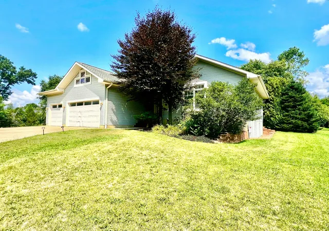 Photo 4 of Single family home for sale at 132 Remington Dr, Spring Arbor, MI 49283 | MLS# 62026041463 | Listing updated on 2026-08-10