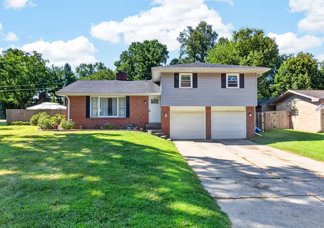 Photo 1 of Single family home for sale at 1516 Timberlane Dr, Saint Joseph, MI 49085 | MLS# 69026041468 | Listing updated on 2026-08-31