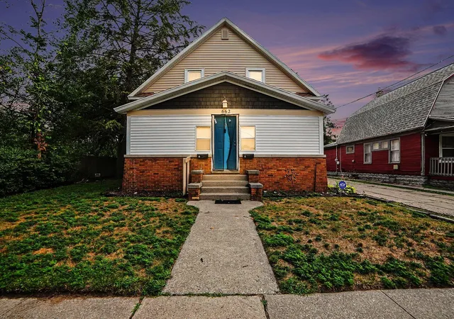 Photo 1 of Sale Pending at 662 Allen Ave, Muskegon, MI 49442 | MLS# 71026041471 | Listing updated on 2026-08-19
