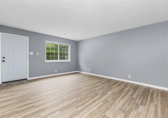 Photo 4 of Single family home for sale at 24089 Hopkins St, Dearborn Heights, MI 48125 | MLS# 20261062541 | Listing updated on 2026-08-20