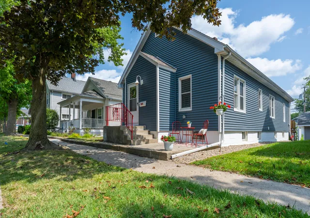 Photo 2 of Single family home for sale at 509 Church St, Saint Joseph, MI 49085 | MLS# 69026041473 | Listing updated on 2026-09-15