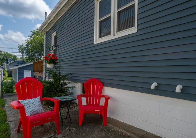 Photo 3 of Single family home for sale at 509 Church St, Saint Joseph, MI 49085 | MLS# 69026041473 | Listing updated on 2026-09-15