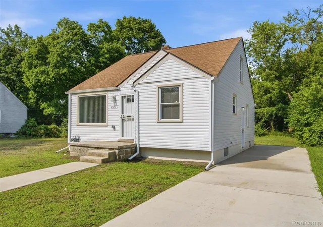 Photo 3 of Single family home for sale at 9327 Rutland St, Detroit, MI 48228 | MLS# 20261062546 | Listing updated on 2026-09-17