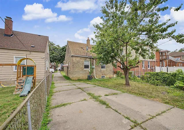Photo 3 of Single family home for sale at 7320 Orchard Ave, Dearborn, MI 48126 | MLS# 20261062547 | Listing updated on 2026-08-22
