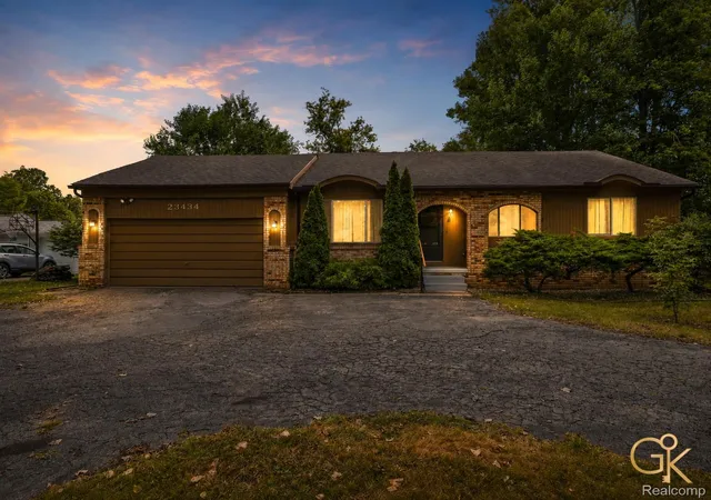 Photo 1 of Sale Pending at 23434 Haynes St, Farmington Hills, MI 48336 | MLS# 20261062552 | Listing updated on 2026-09-03