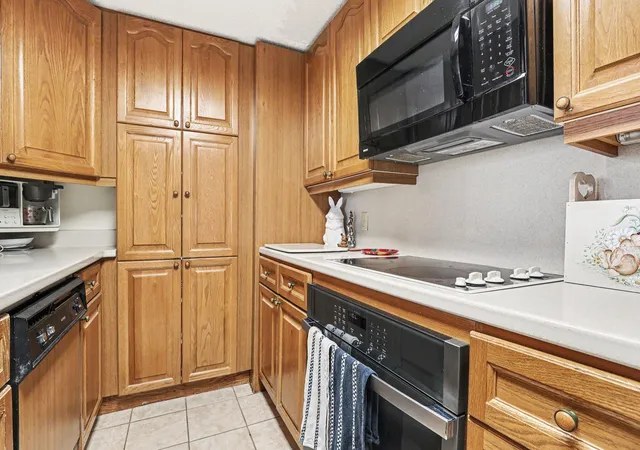 5th image of 109 Campau Cir Nw, Grand Rapids, MI 49503 | MLS# 65026041475