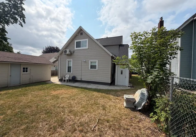 3rd image of 43 Southview St Sw, Grand Rapids, MI 49507 | MLS# 65026041476