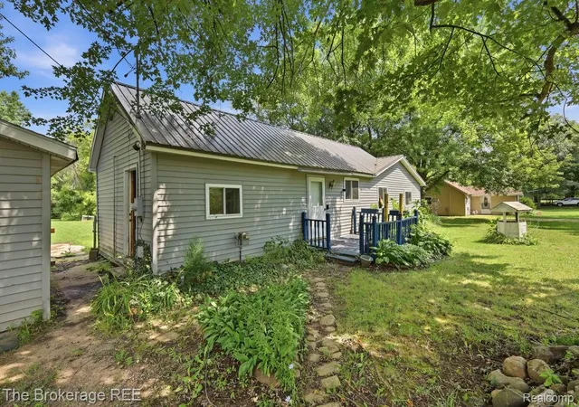 Photo 3 of Single family home for sale at 10135 Clark Rd, Davison, MI 48423 | MLS# 20261062554 | Listing updated on 2026-08-08