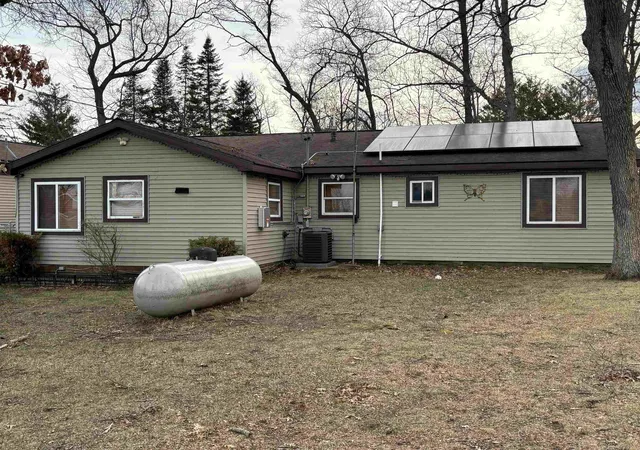 3rd image of 2901 Cathy St, Harrison, MI 48625 | MLS# 58050217869